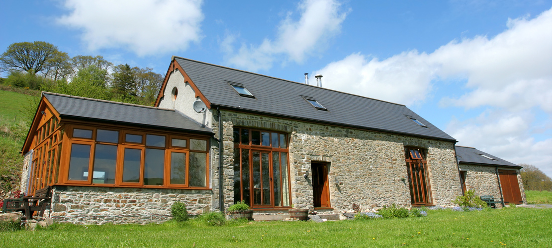 Roofing Edinburgh - Slate, Tile, Rubber - Roofing Specialists  